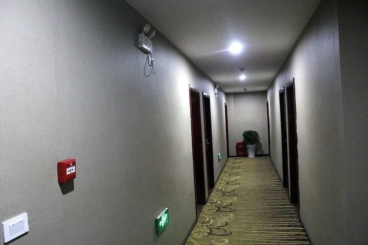 Wudangshan Jianpuzhai Hotel Danjiangkou Exterior photo